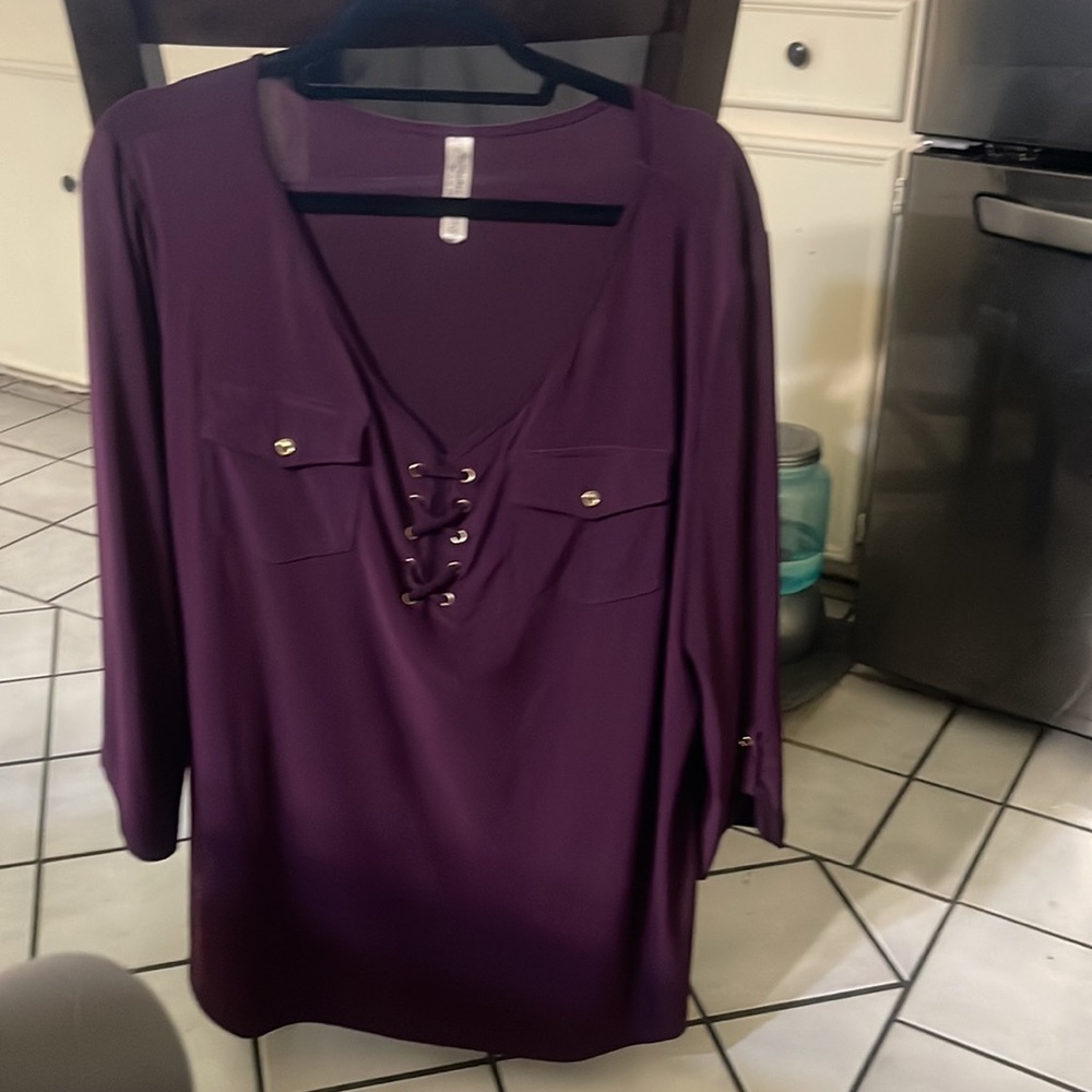 Lot of 3 Plus Sized Tops - Picture 4 of 4